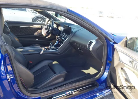 2023 BMW M8 Cabriolet Competition z USA, uszkodzony, nr VIN WBSDZ0C02PCM59017